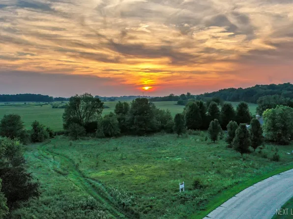 2N818 S Bowgren Cir #34, Elburn, IL 60119