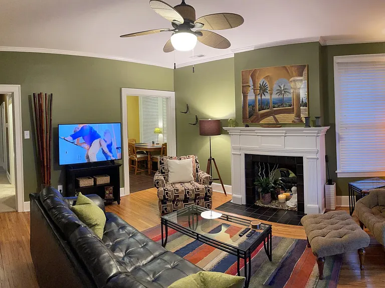 1154 Jefferson St #C — Photo 2