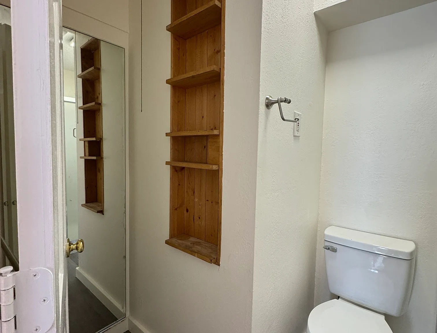 1233 Crescent Drive - 1 — Photo 4