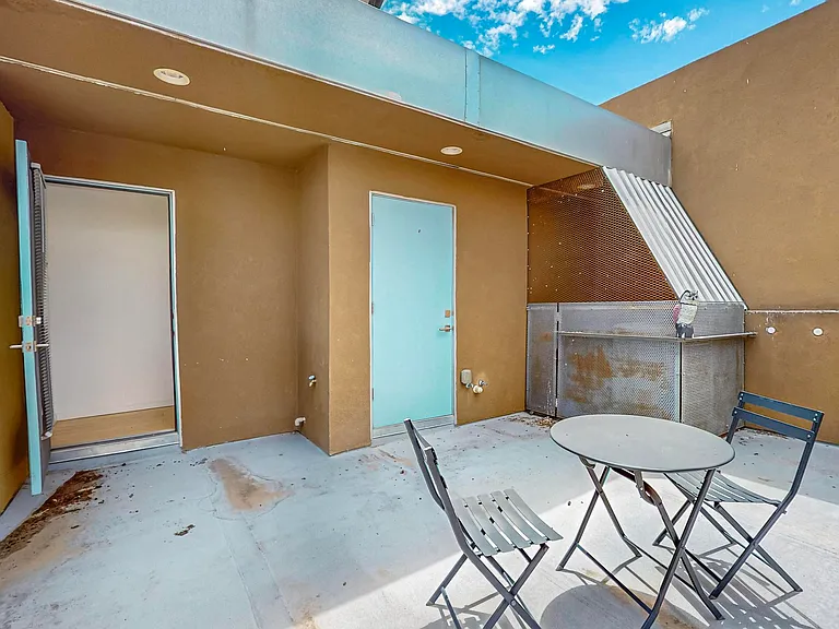 343 Platinum St SW — Photo 10