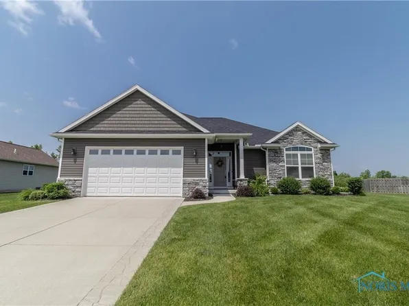 6010 Old Range Dr, Waterville, OH 43566