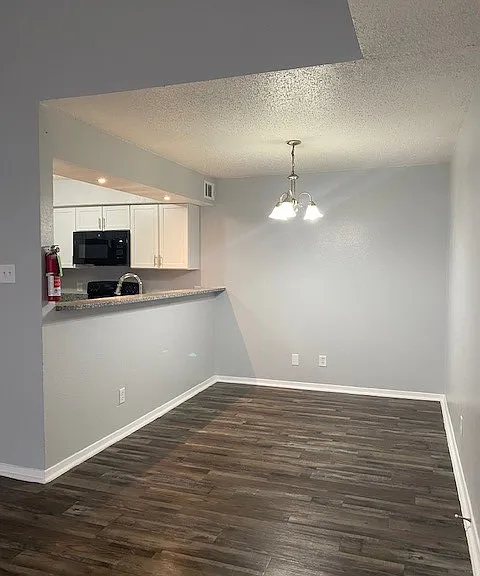 Westmount Place Apartments — Photo 23