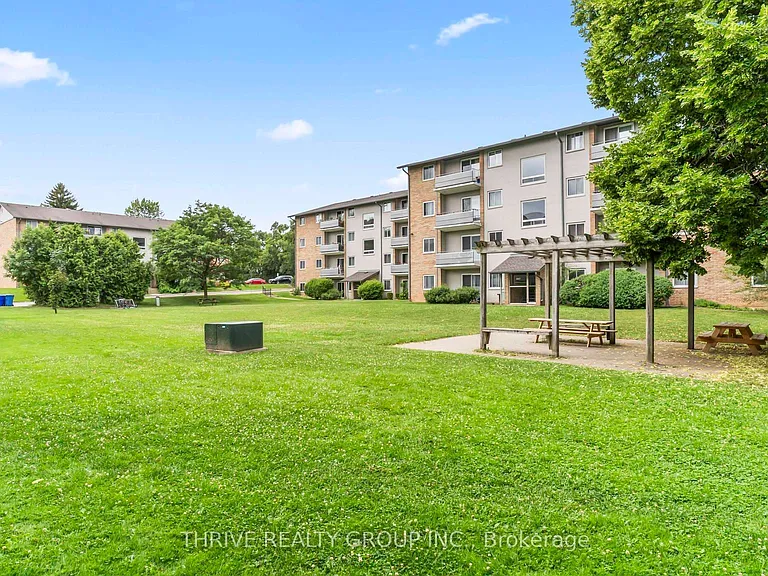 635 Wonderland Rd S #4 — Photo 21