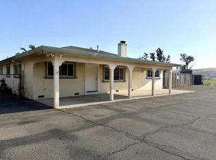 1231 Apricot Ln, Hollister, CA 95023