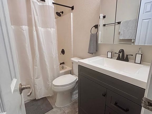 3rd image of 9209 Vineyard Ln