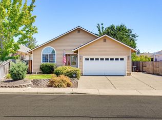 537 SW Wagner Meadows Dr, Grants Pass, OR 97526