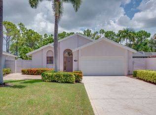 1166 Jardin Dr, Naples, FL 34104