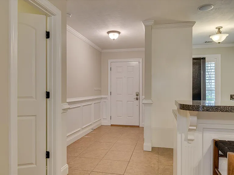 115 Redglobe St — Photo 5