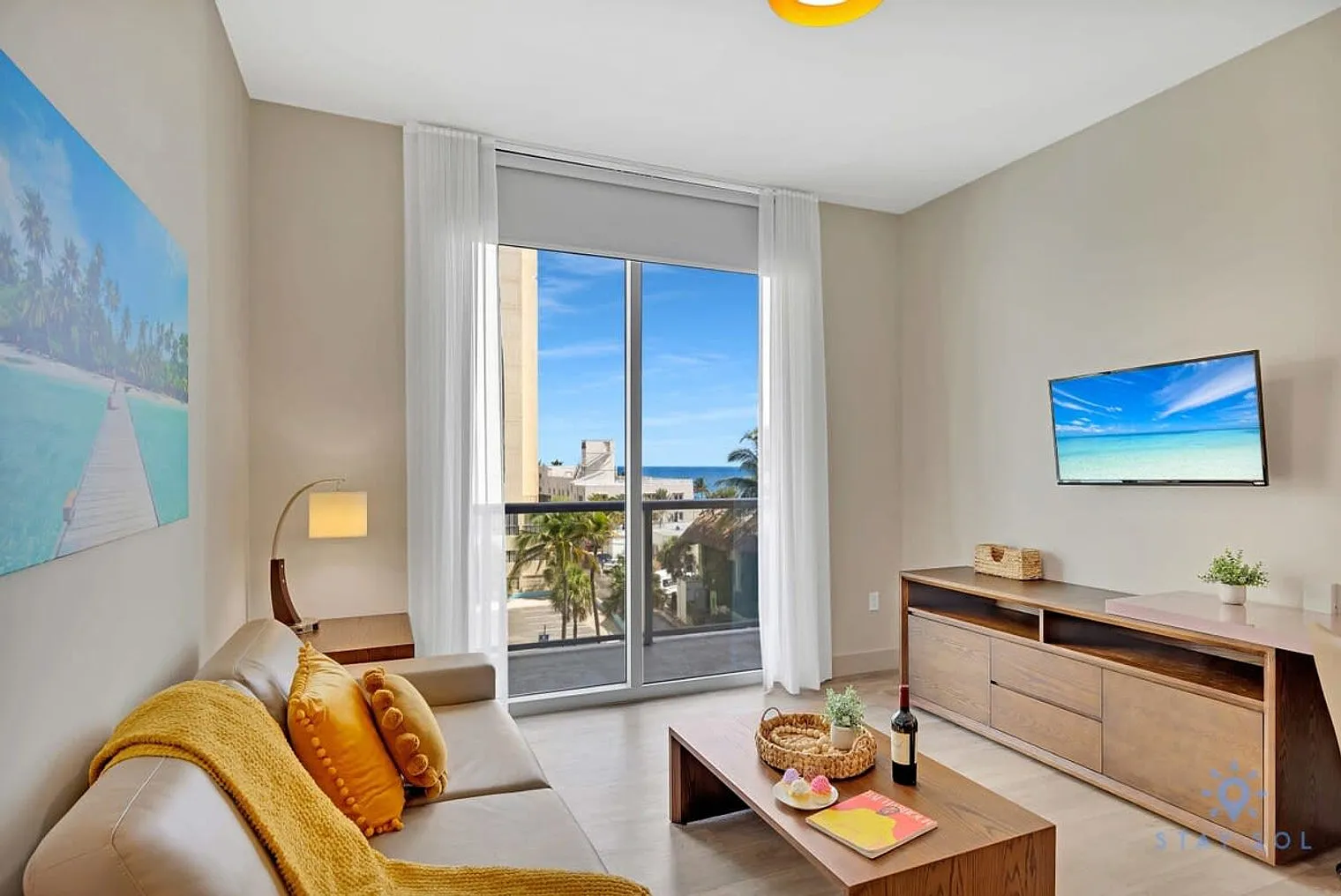 1 bed, 1.0 bath, 742 sqft, $2,775 — Photo 3