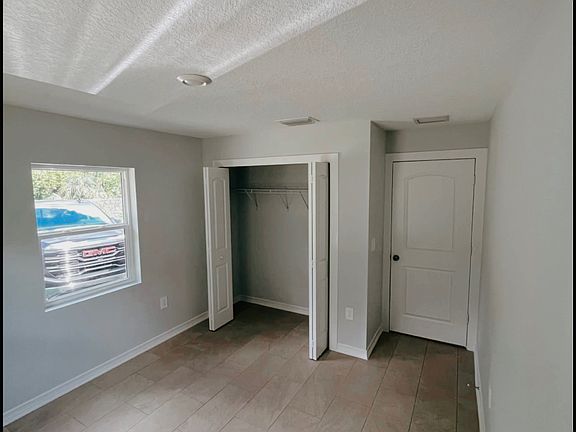 5th image of 430 Gordon Ave N #430