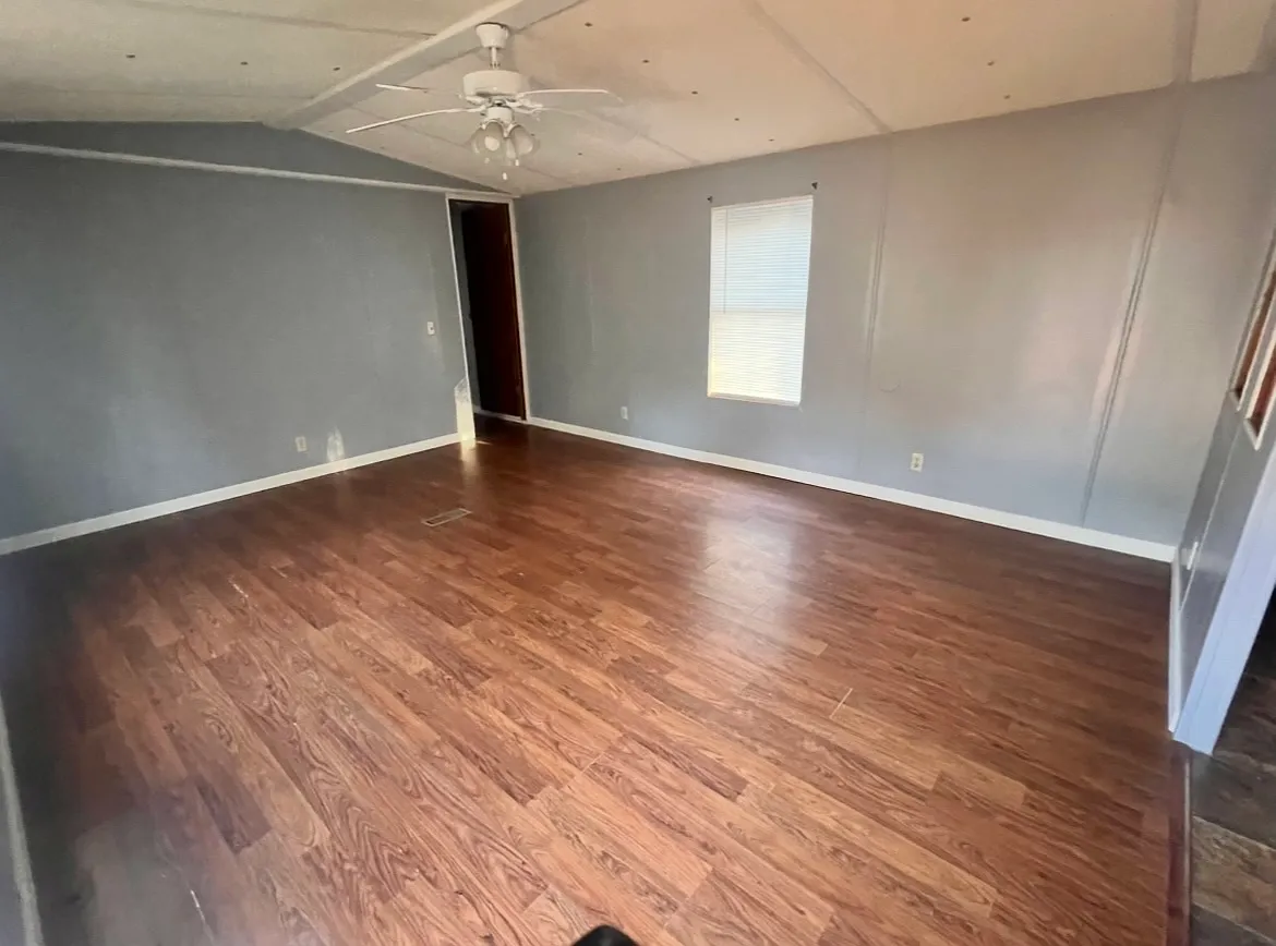 2 bed, $650 — Photo 1