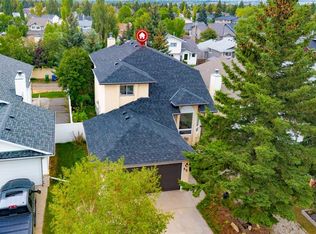 48 E Millview Way SW, Calgary, AB T2Y 2W5