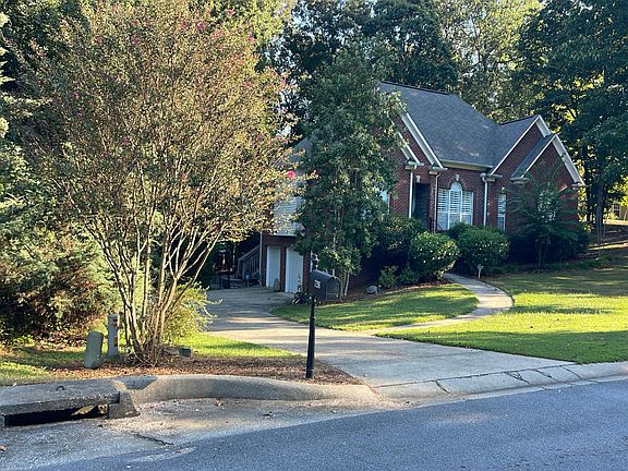 3rd image of 7296 Bayberry Rd