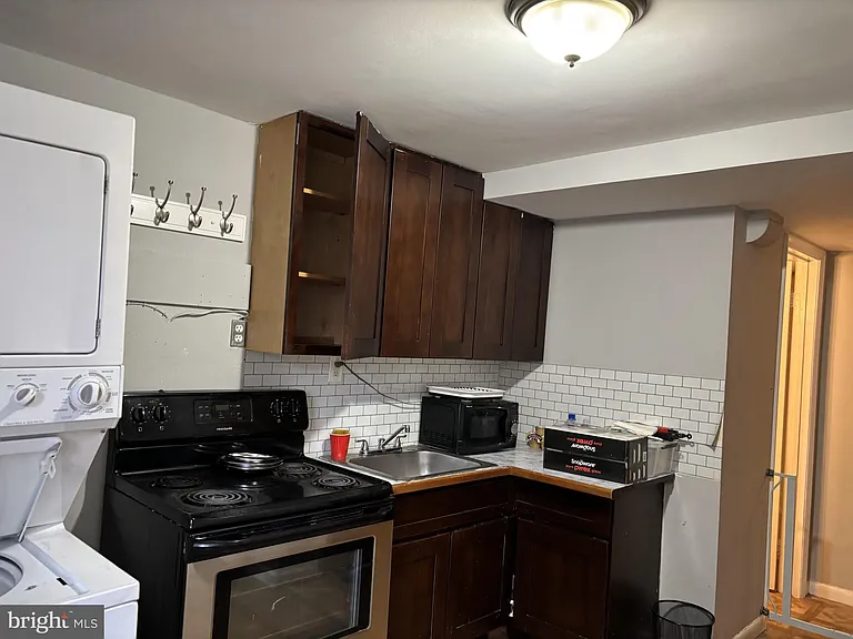 1404 Morningside Dr — Photo 5