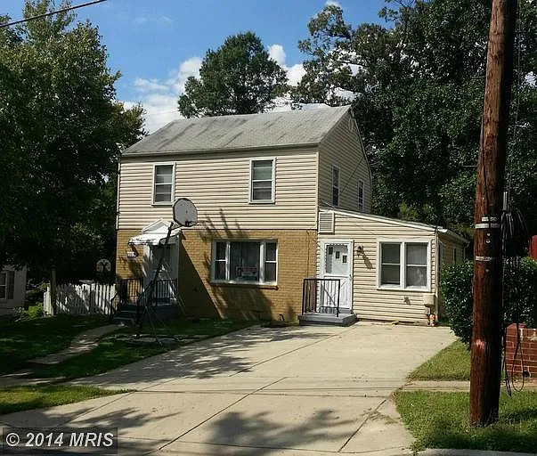 7002 Crosby Rd photo 1