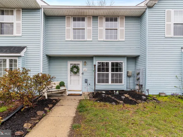 47 Grant Ln, Berlin, NJ 08009