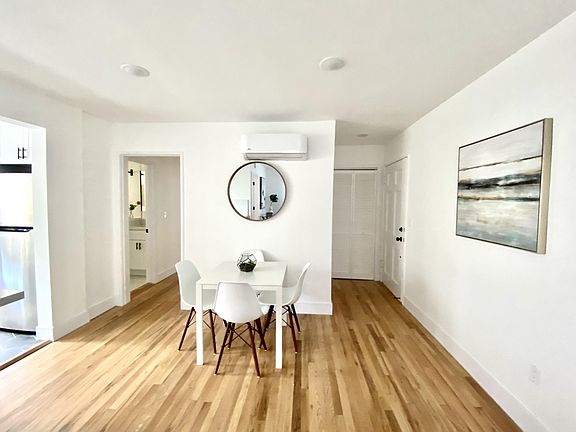 4th image of 1136 Princeton St #2