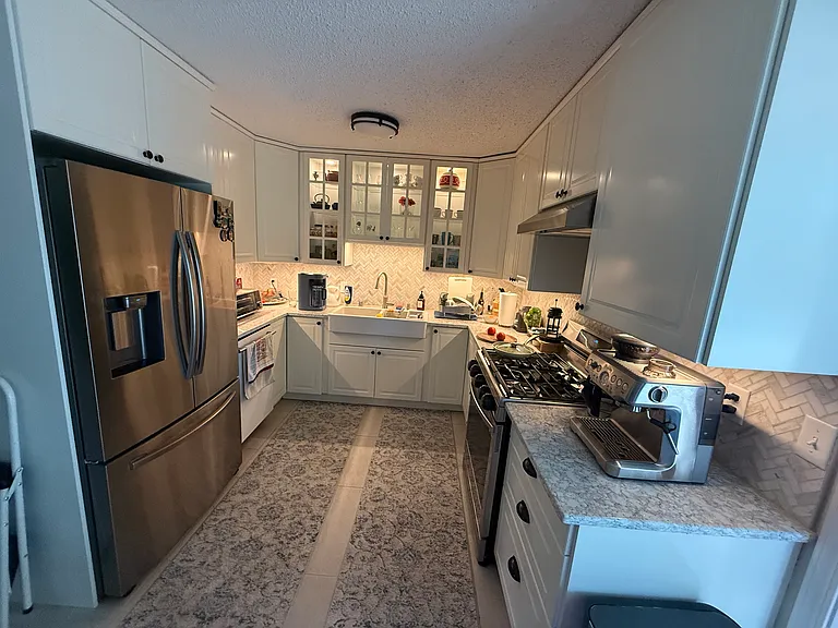2438 Stewart Ave — Photo 12