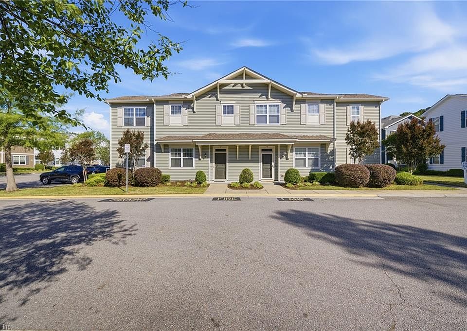 1st image of 726 Lacy Oak Dr