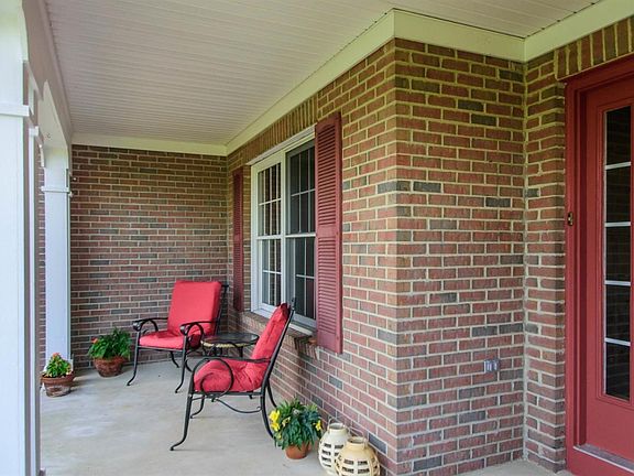 4th image of 1115 Longview Ln