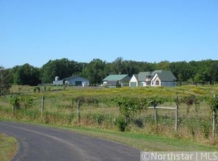 33510 Lincoln Rd, Lindstrom, MN 55045