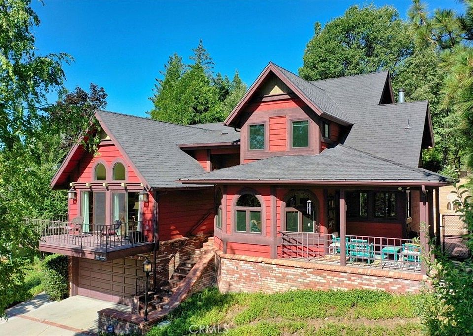 1st image of 27620 Cedarwood Dr
