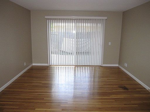 2nd image of 427 N Vine St APT B