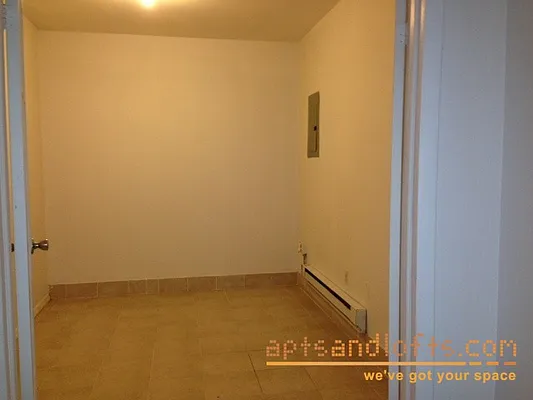 Rented by aptsandlofts.com | media 2