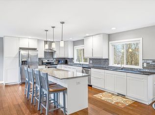 112 Pony Ln E, Apple Valley, MN 55124