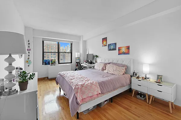 Rented by PocketBroker Inc | media 15