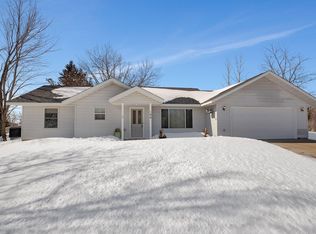 104 E Ridgeview Dr, Starbuck, MN 56381