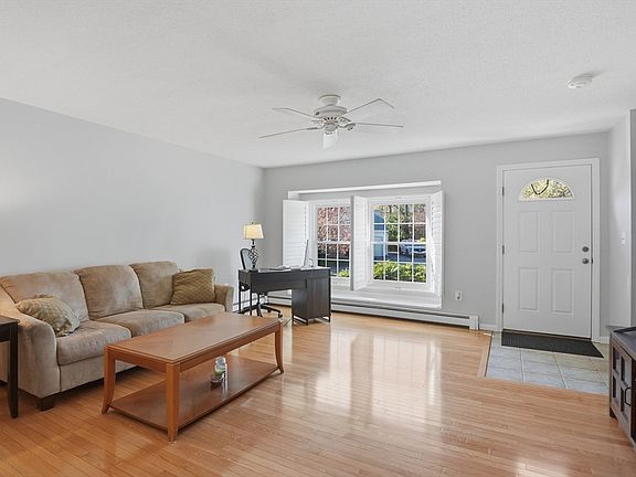 3rd image of 702 Heritage Ln Unit 702
