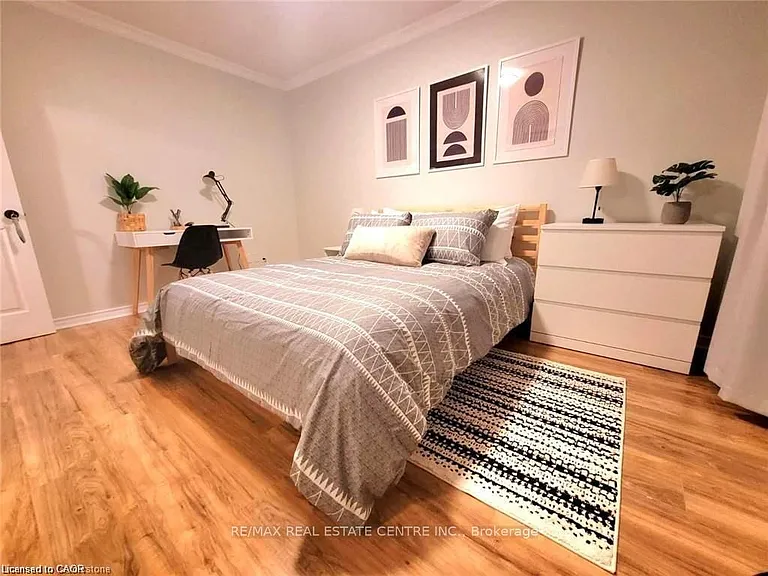 60 Obermeyer Dr — Photo 12