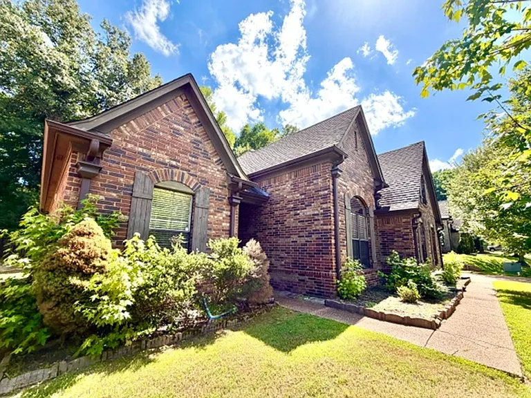 10601 Bird Stone Cv — Photo 2