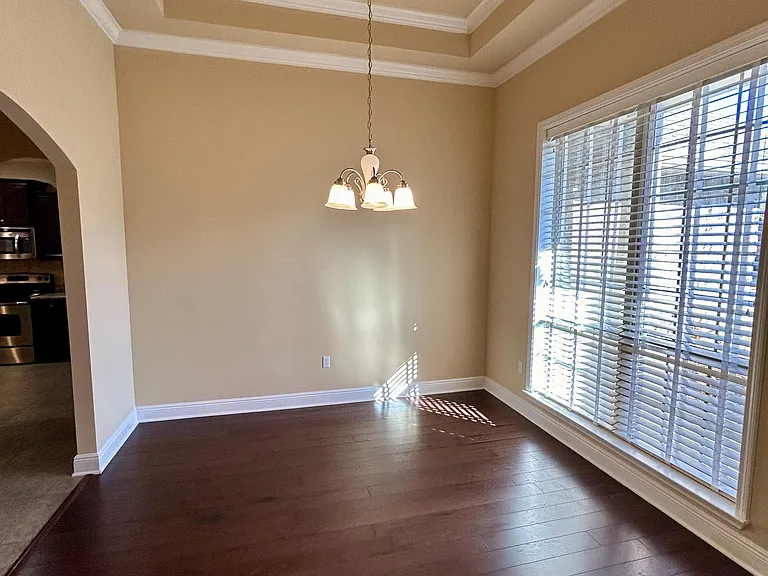 80 S Knightsbridge Ct — Photo 9