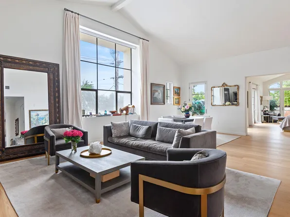 401 Chapala St APT 222, Santa Barbara, CA 93101