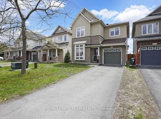 406 Pillett St, Ottawa, ON K2J 5S3