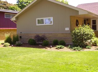 1027 S Leslie Ln, Villa Park, IL 60181