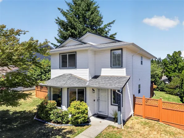 1230 Beckton Dr, Comox, BC V9M 3Y5