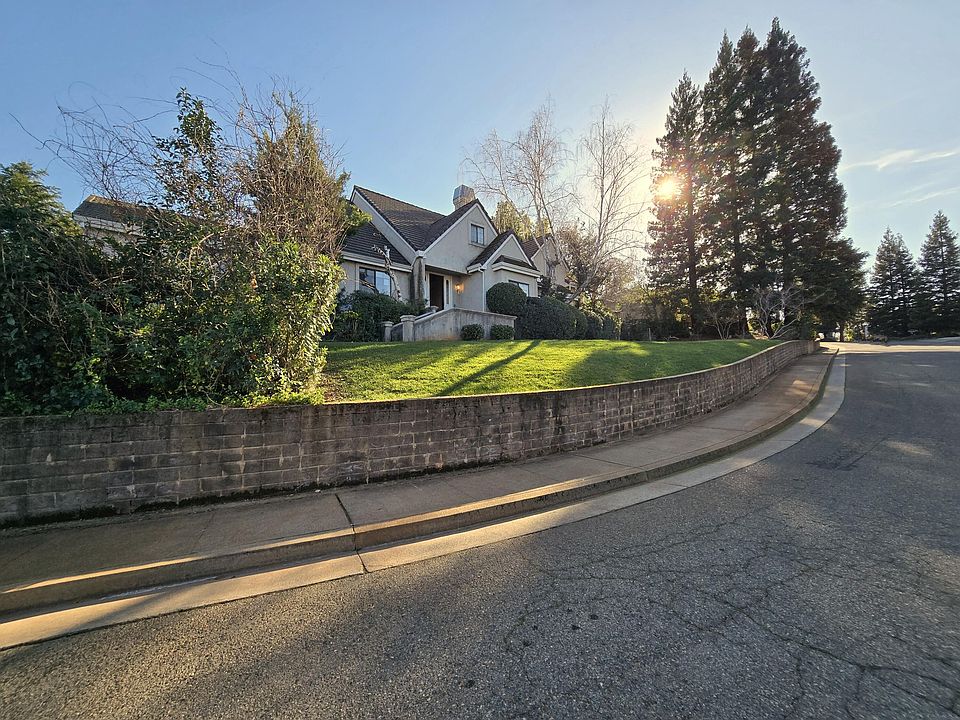 1st image of 531 Aurora Pl