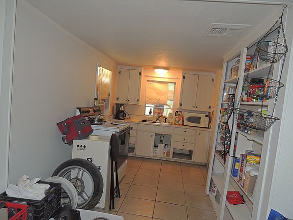 5th image of 810 Orange Ave