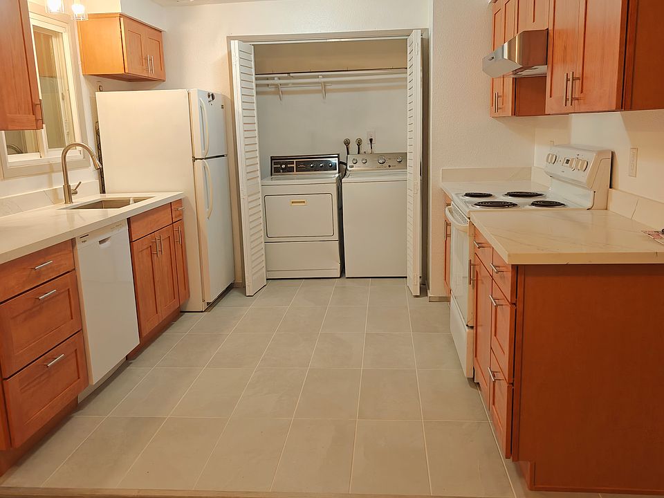 Entire kitchen