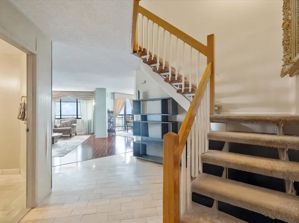 2006 Harmon Cove Tower image 9 of 43