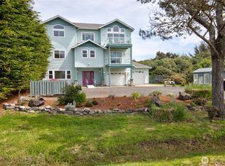 272 Sand Dune Avenue NW, Ocean Shores, WA