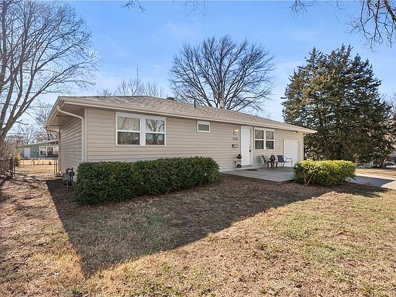 2nd image of 715 SW 7th St