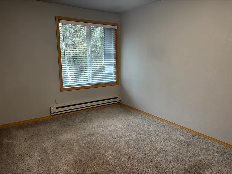Elk Run Apartments — Photo 13