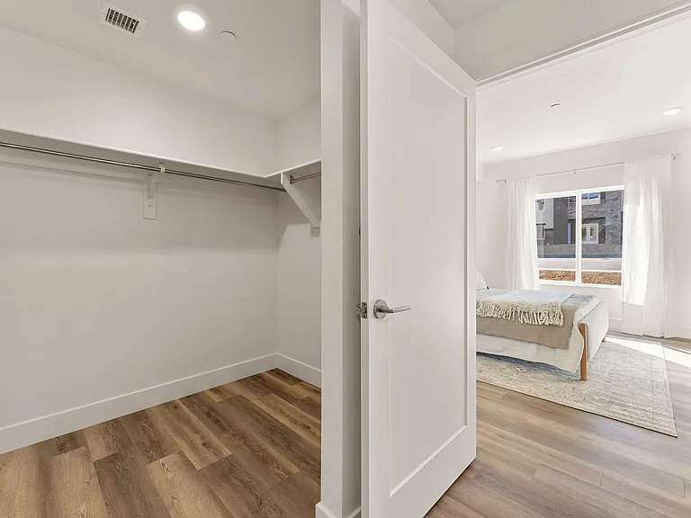Brand New Modern Apartments at Ascesa — Photo 25