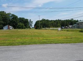2007 Valley Rd, Berkeley Springs, WV 25411