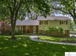 1626 S 107th St, Omaha, NE 68124