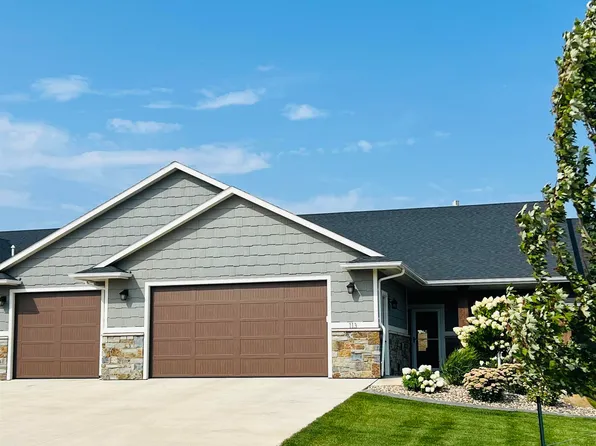 113 N Pine Lake Dr, Sioux Falls, SD 57110